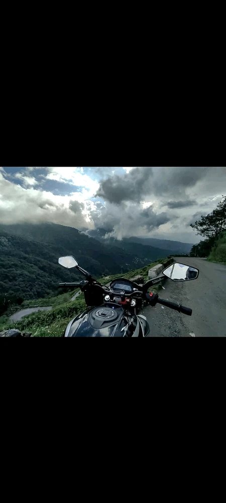 Throwback to my Sikkim bike roadtrip.❤️
#Sikkim diaries
#Hills
#Nature
#Travelling and Bike riding❤️