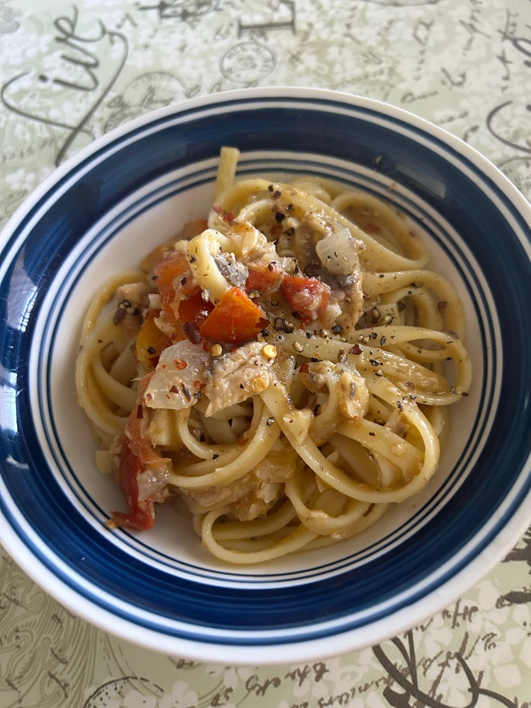Smells good, tastes even better! 😍I love pasta because it’s so versatile! What’s your favorite pasta recipe? ☺️