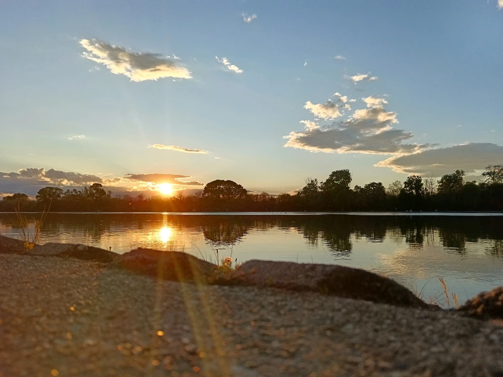 Качено от Евгени