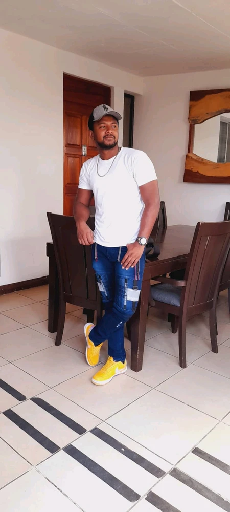 Image uploaded by Jeyner Daniels