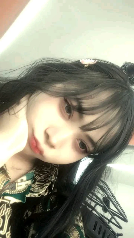 Gambar diunggah oleh Queen