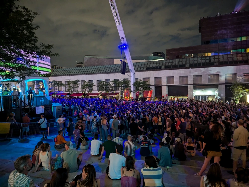 Gi-upload ni Dai Wei Zhang ang hulagway