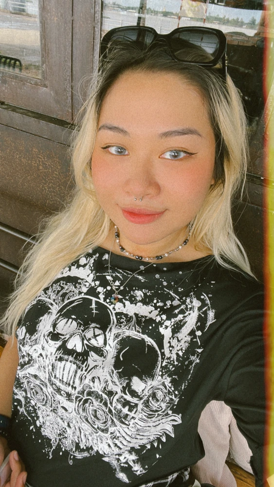 Gi-upload ni Scarlett ang hulagway