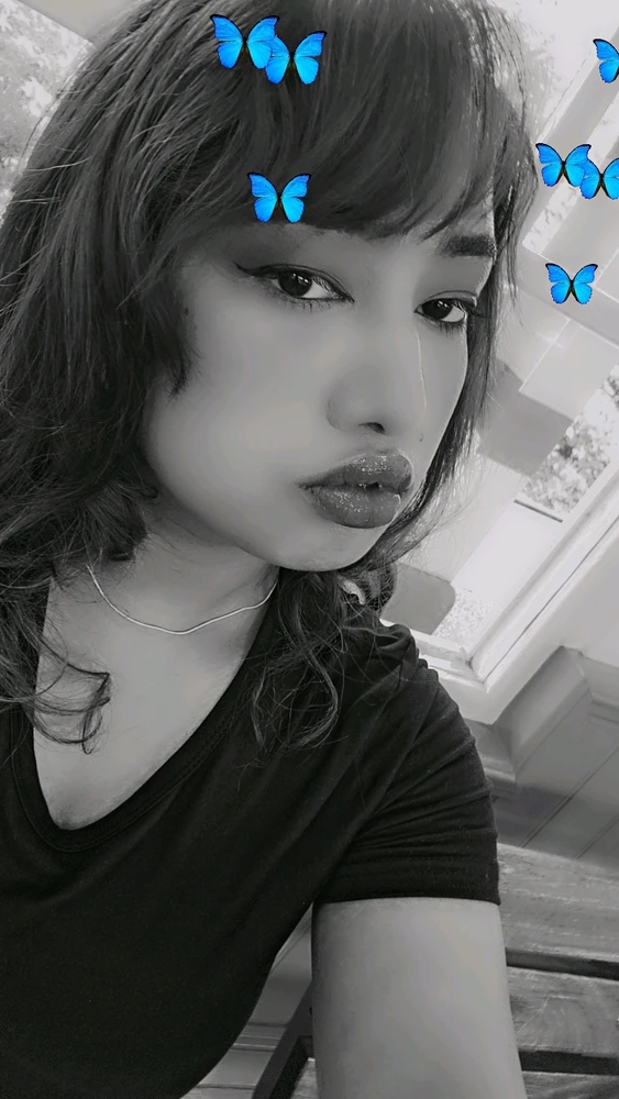 I-upload ni Fatima ang larawan