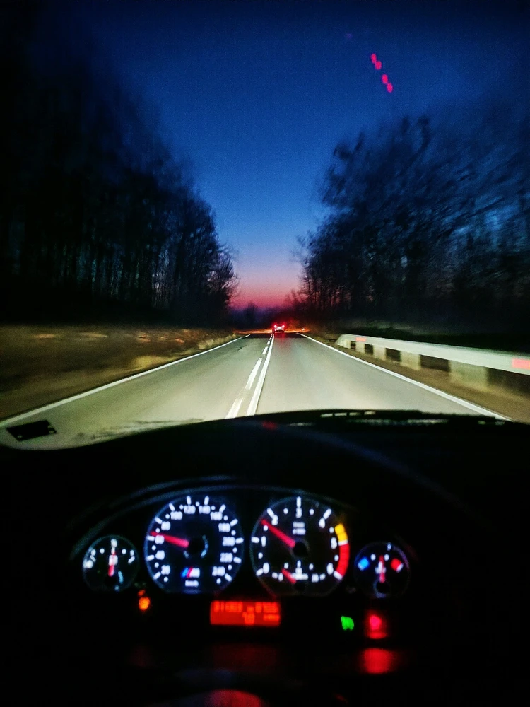 Качено от Emo