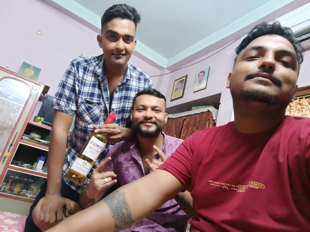 Gambar diunggah dening Shubham Dey