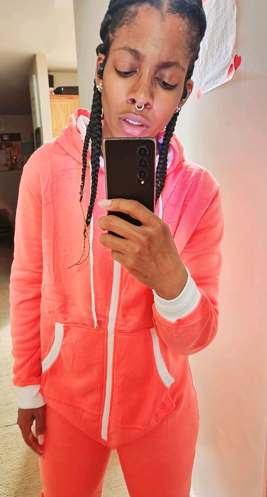 Bild eropgeluede vum Tomboytee