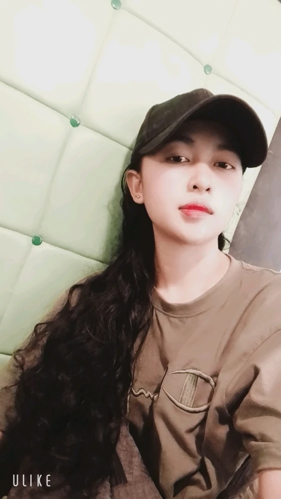 I-upload ni Vicky ang larawan