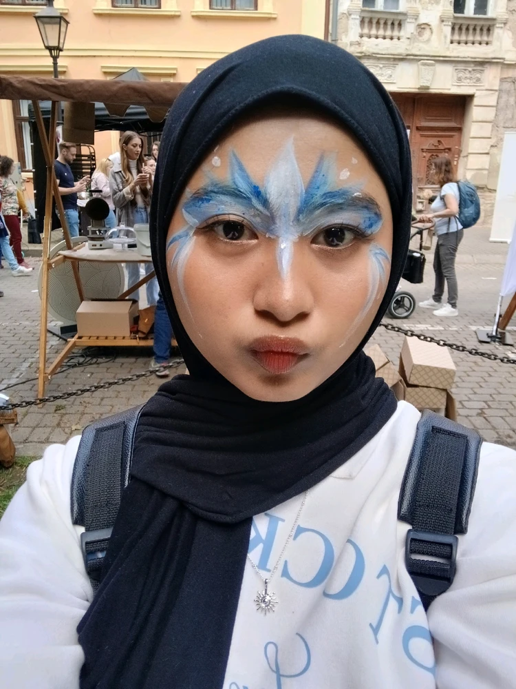 I-upload ni Rizka Fadhillah ang larawan