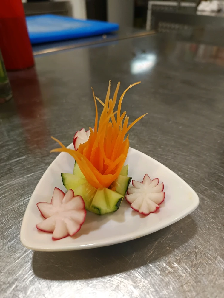 Carving / plating