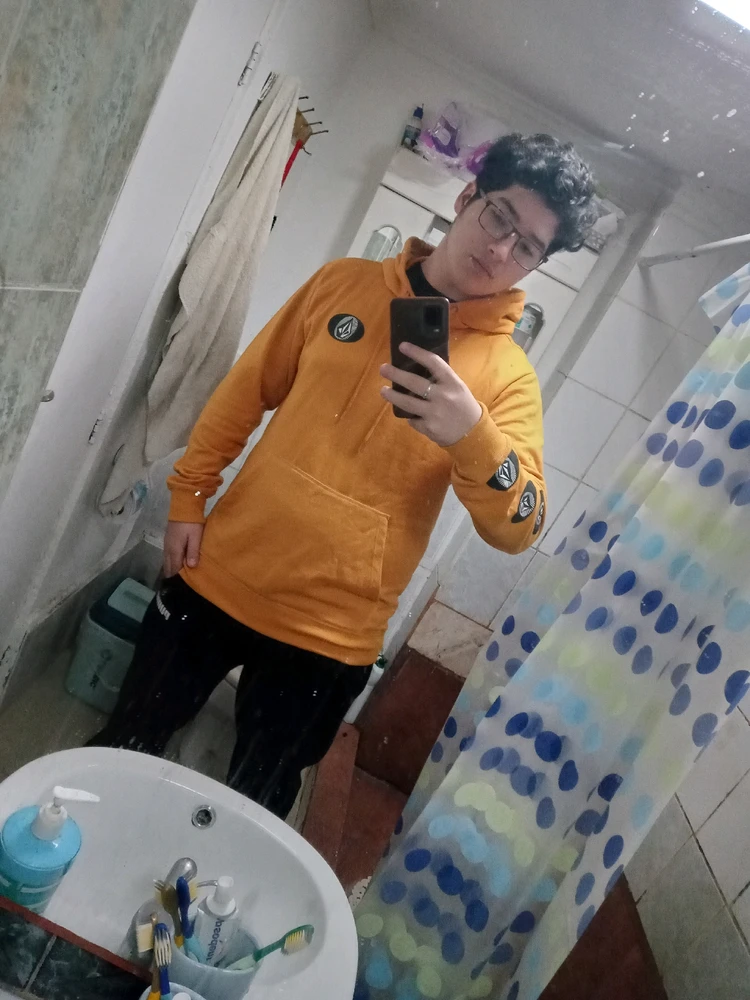 I-upload ni Gonzalo ang larawan