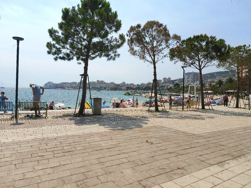 Saranda, Jonsko more