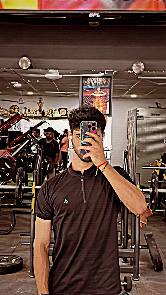 Gi-upload ni Mohit Sharma ang hulagway