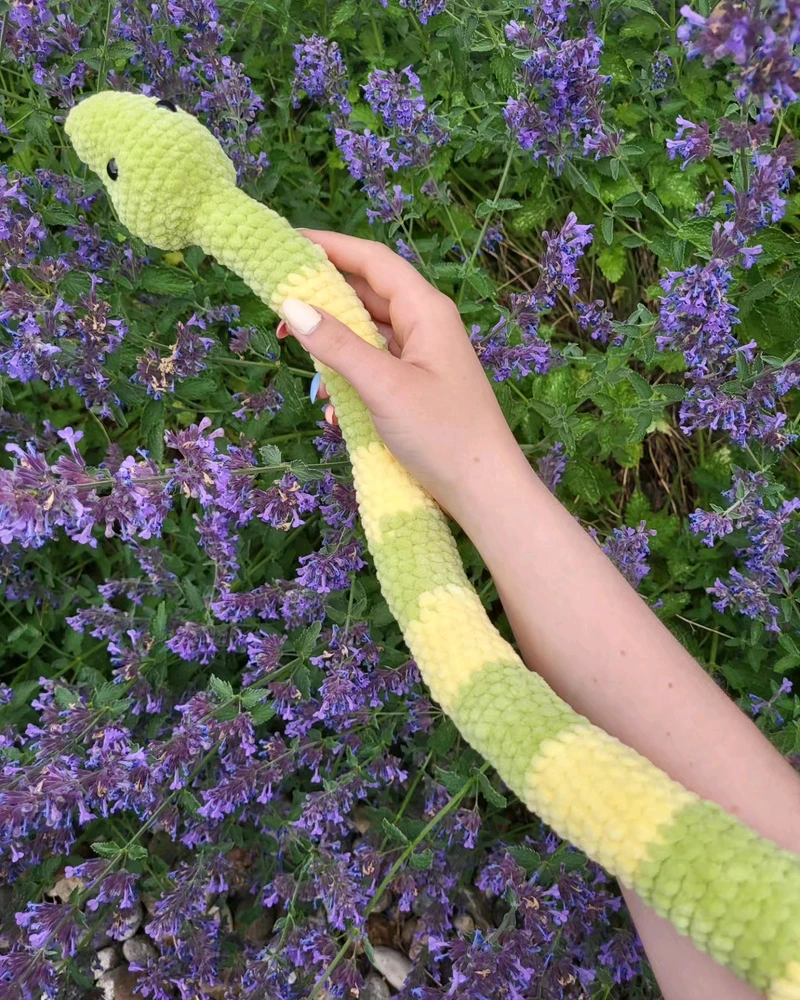 Snake crochet