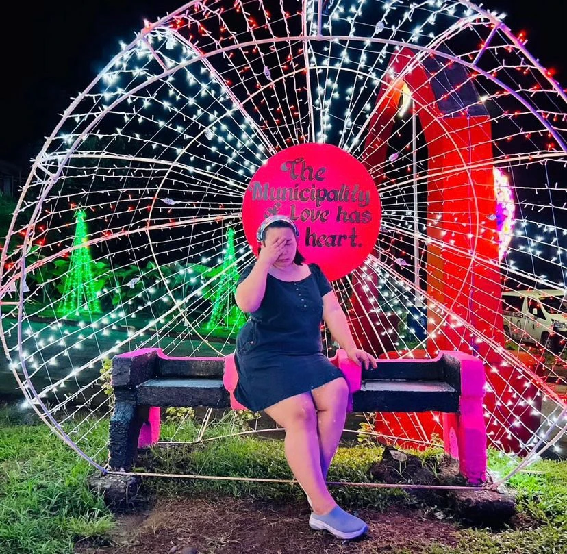 I-upload ni Amour ang larawan