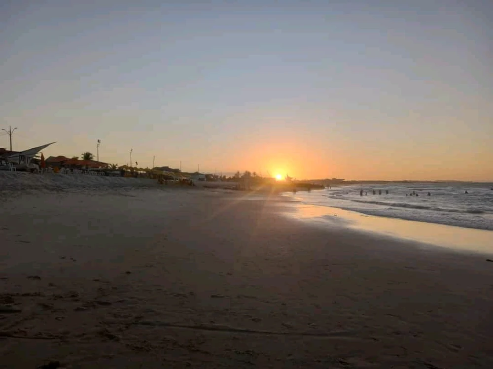 Se até o sol se põe, por que vc também não pode buscar um tempo só, vc e vc! Sua mente, suas músicas, sua autoestima,...