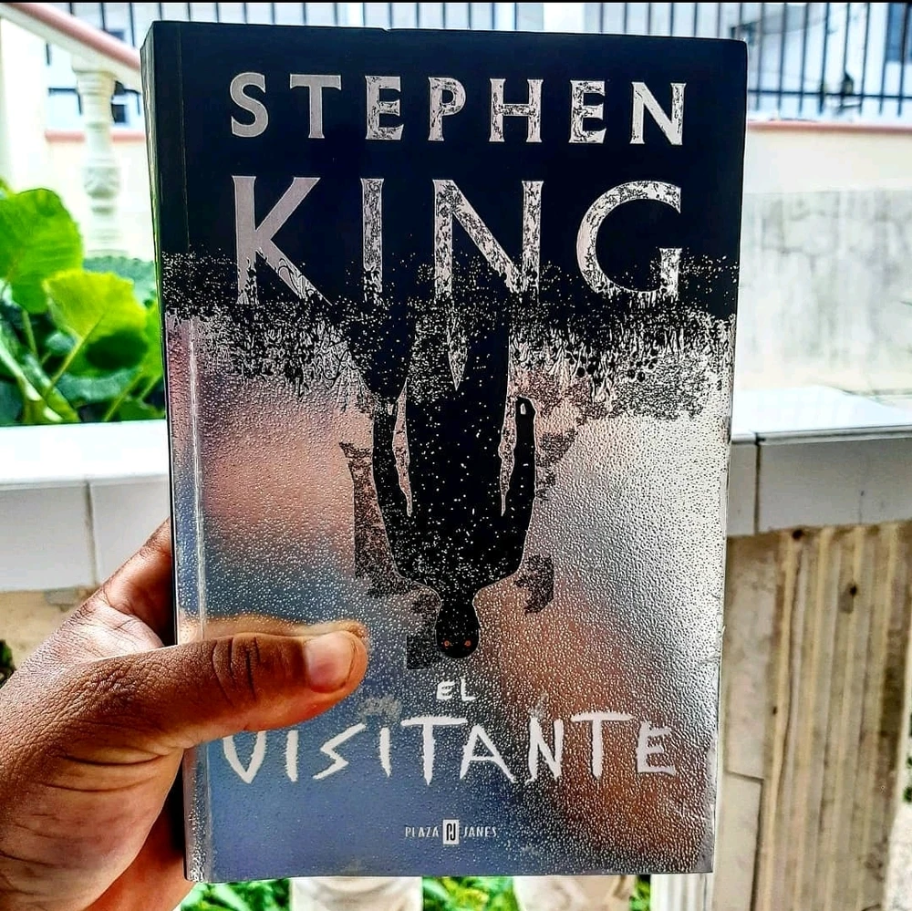 EL VISITANTE, por Stephen King