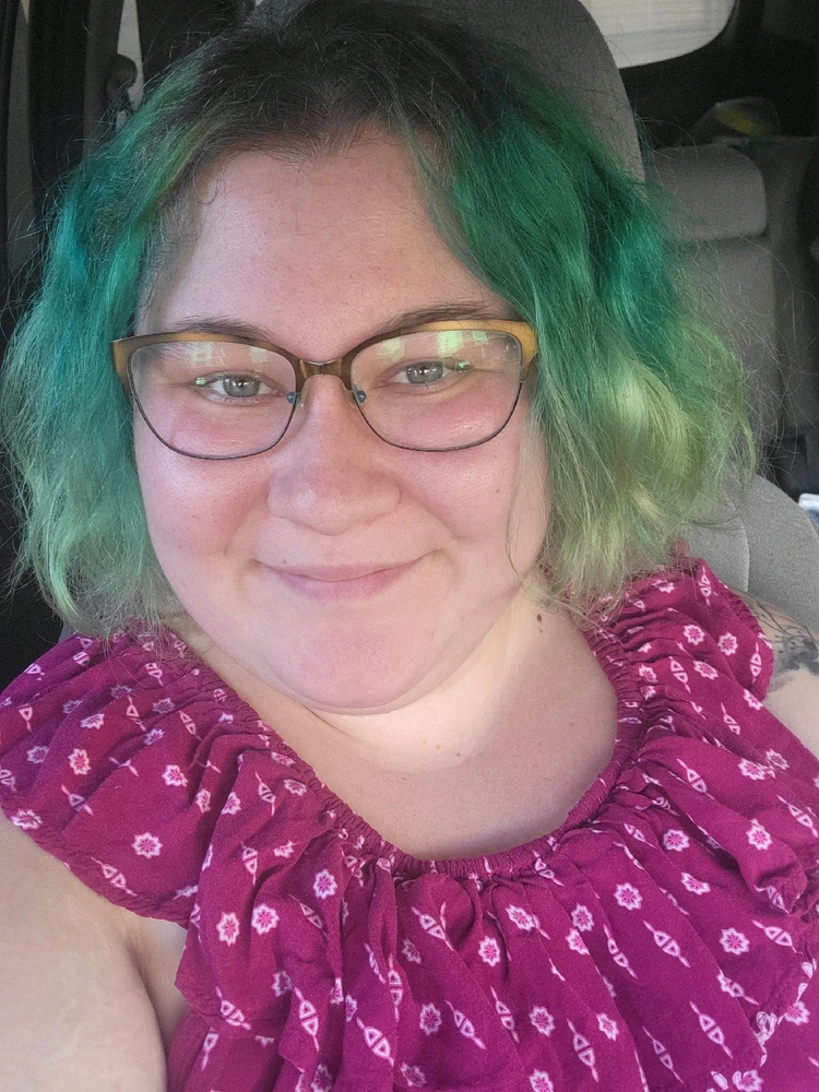 I'm too afraid to lighten my roots myself and can't afford going to the salon so I'm honestly hoping the color covers that up