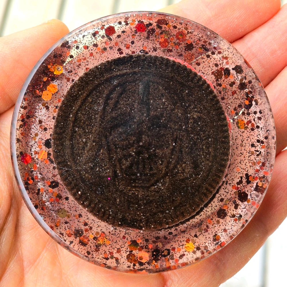 oreo cookie encased in resin with glitter