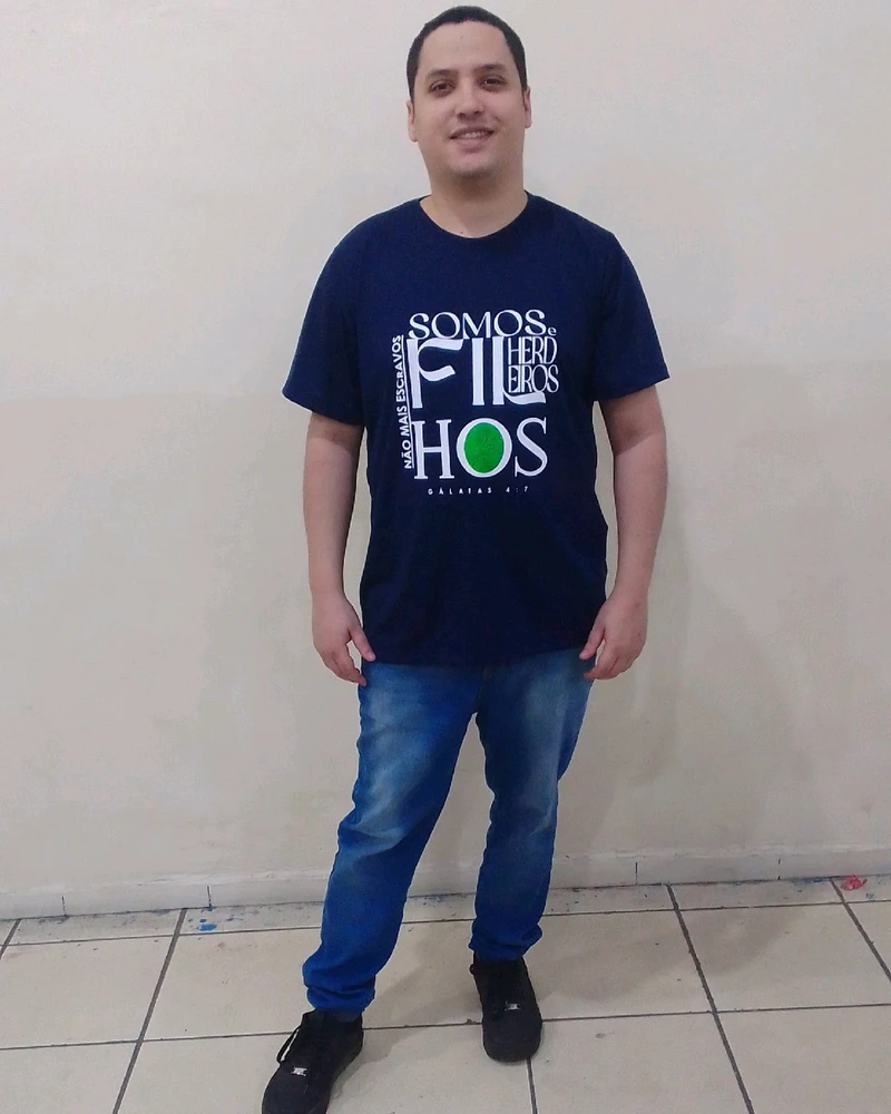 I-upload ni Lucas ang larawan