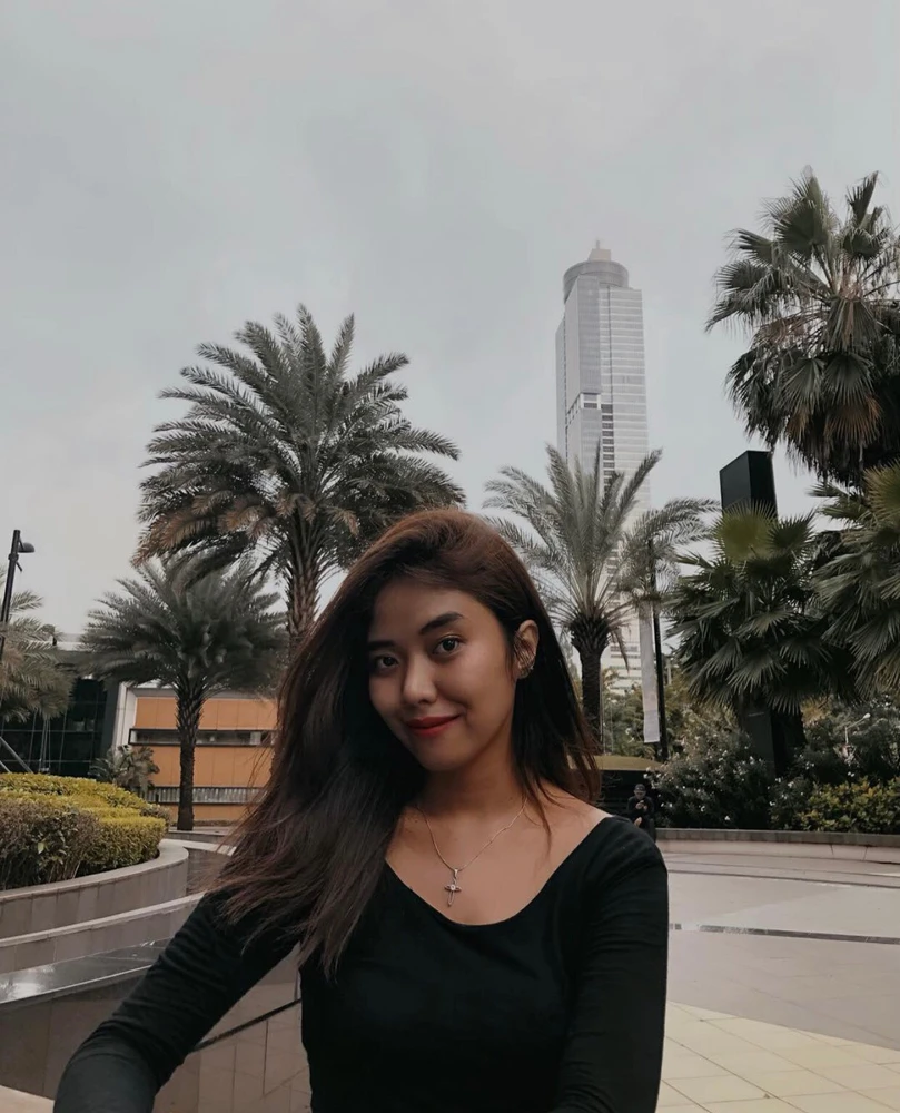 I-upload ni aprelia ang larawan