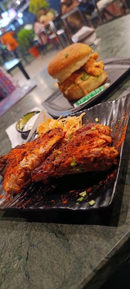 Thivek பதிவேற்றிய படம்