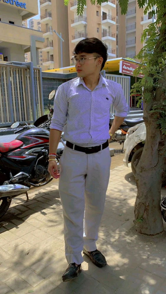 Gi-upload ni Agrim Bisht ang hulagway
