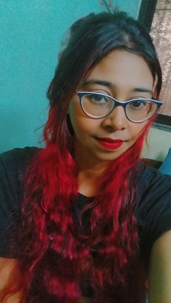 I-upload ni Karishma ang larawan
