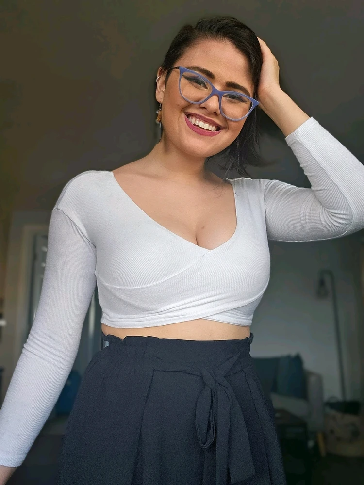 Gi-upload ni Angelia ang hulagway