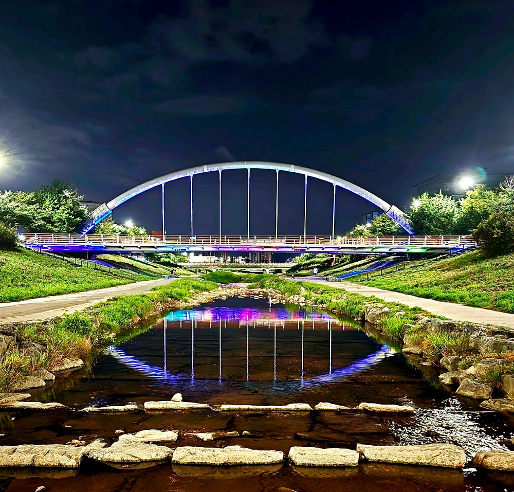 Duab xa los ntawm Samsoniteman
