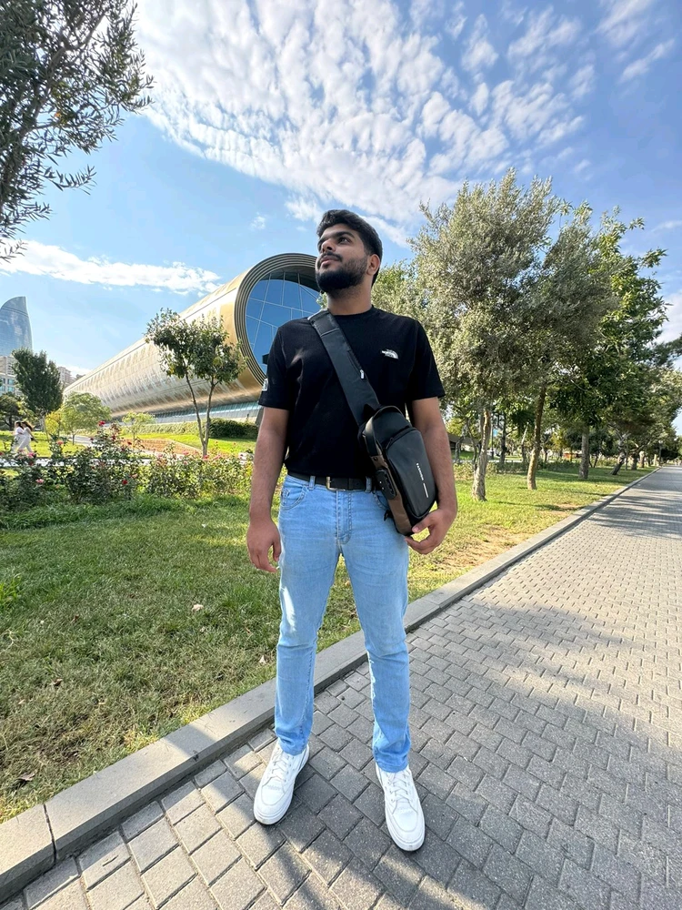 Talha Shahzad tərəfindən yüklənən şəkil