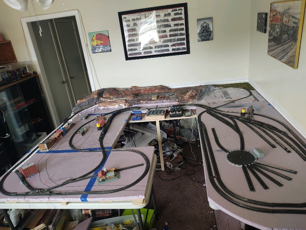 Gambar diunggah dening Adam Roy