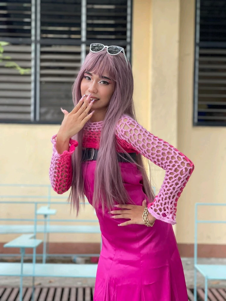 I-upload ni Angel ang larawan