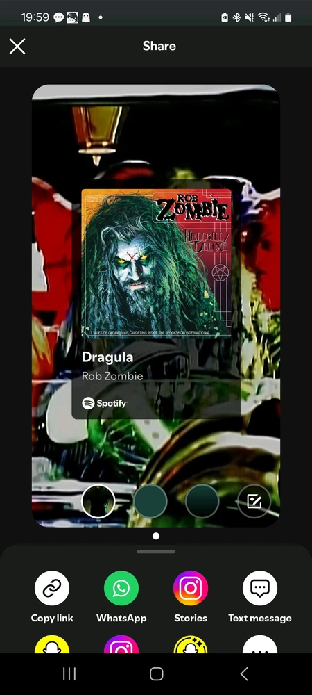 由Zach ♰上传的图片