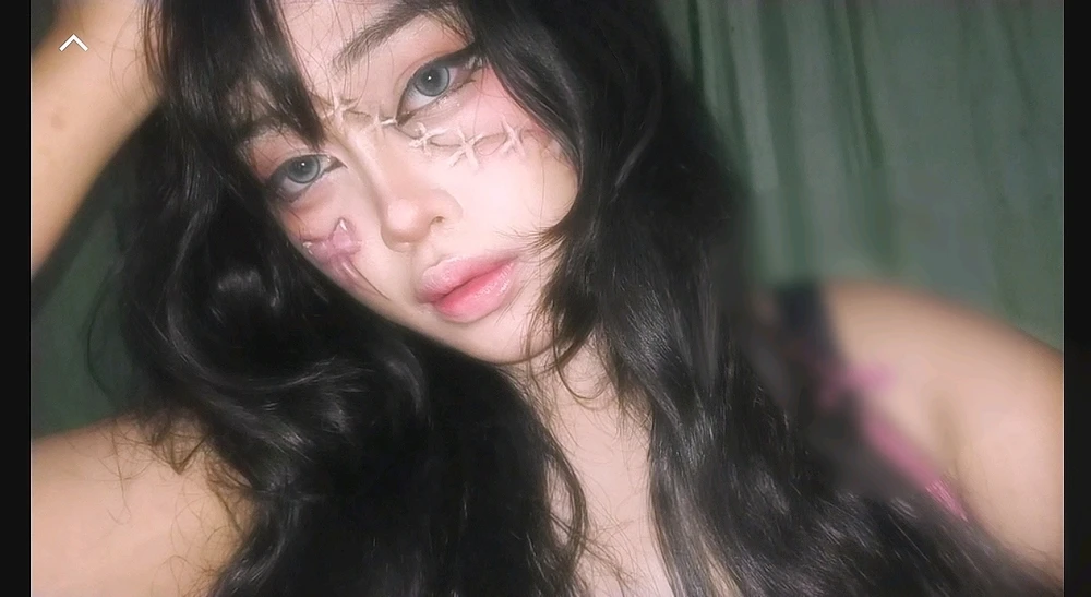 I-upload ni Sachie ang larawan