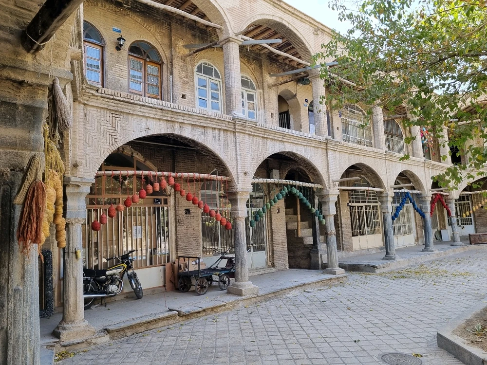 Iran, Arak, Bazaar
#Iran #arak #beautiful 