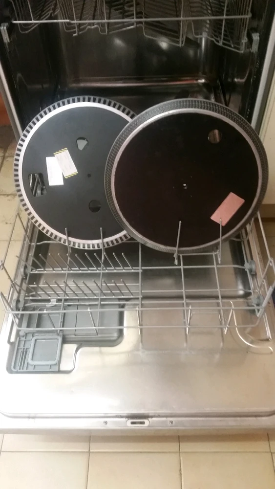 Mufananidzo wakaiswa na Raymond