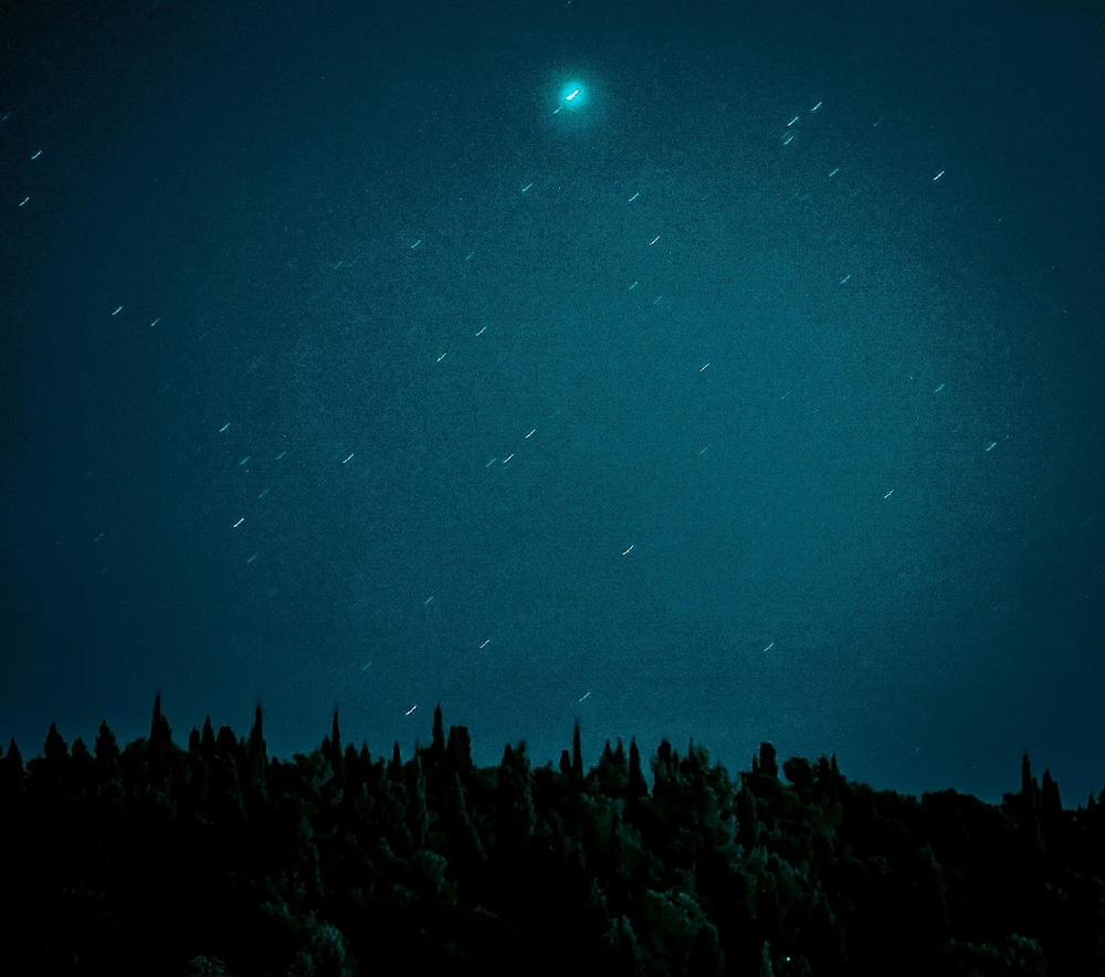 Night Sky with Venüs on the top, edited in Lightroom, shot in Podgorica, Montenegro. Long Exposure.