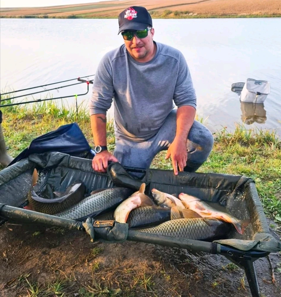 GIF încărcat de Adrian