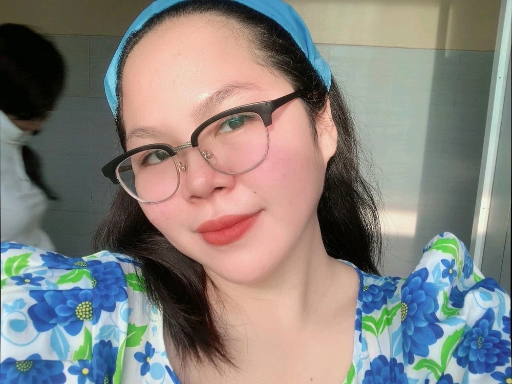 GIF uploaded by Tin