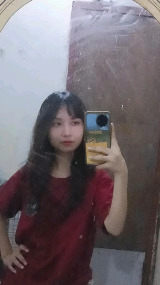 GIF na in-upload ni Kit