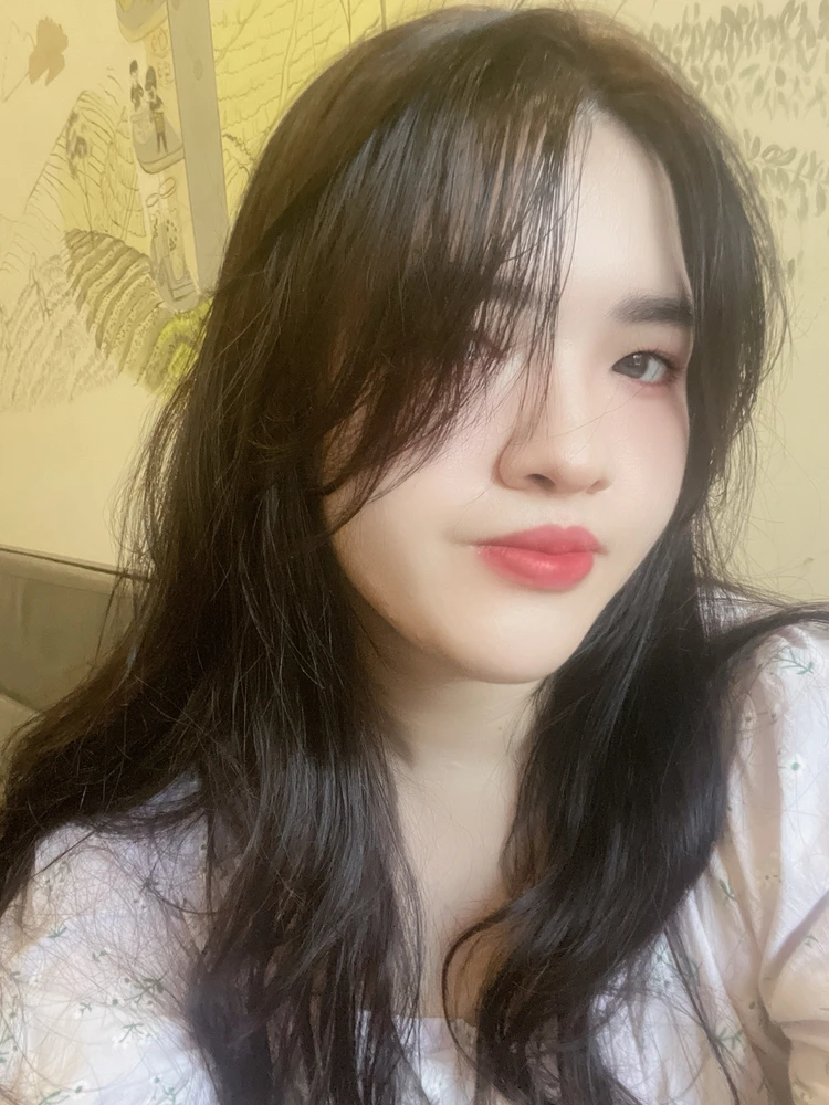 GIF được Huyền My Trần tải lên