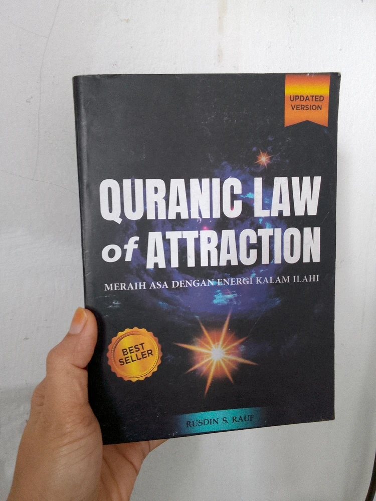 GIF diunggah oleh Agnes