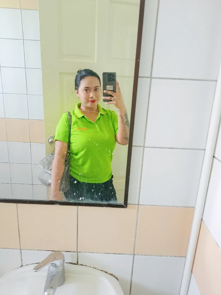 GIF na in-upload ni Aeesha Khadija ✨