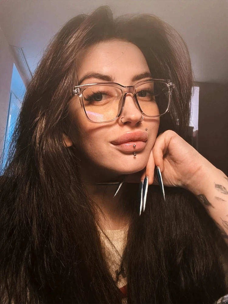 GIF uploaded by Elena