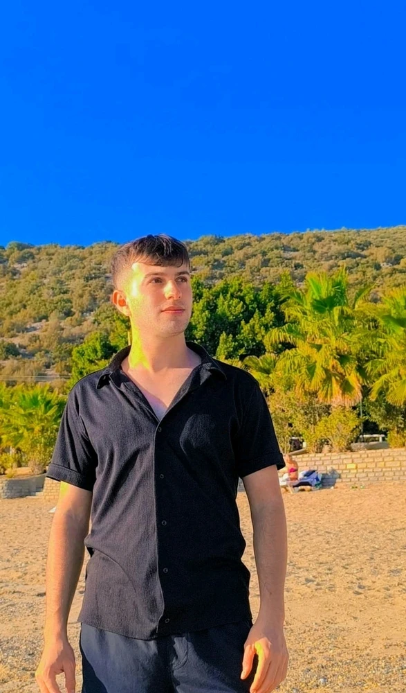 Cheko tarafından yüklenen GIF