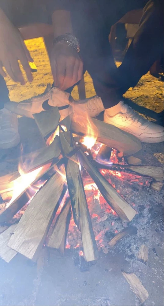 E tarafından yüklenen GIF