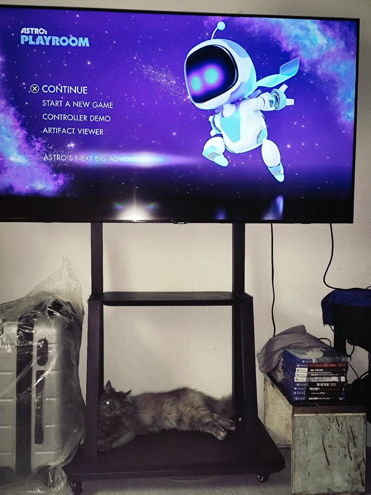 GIF uploaded by Jessamin