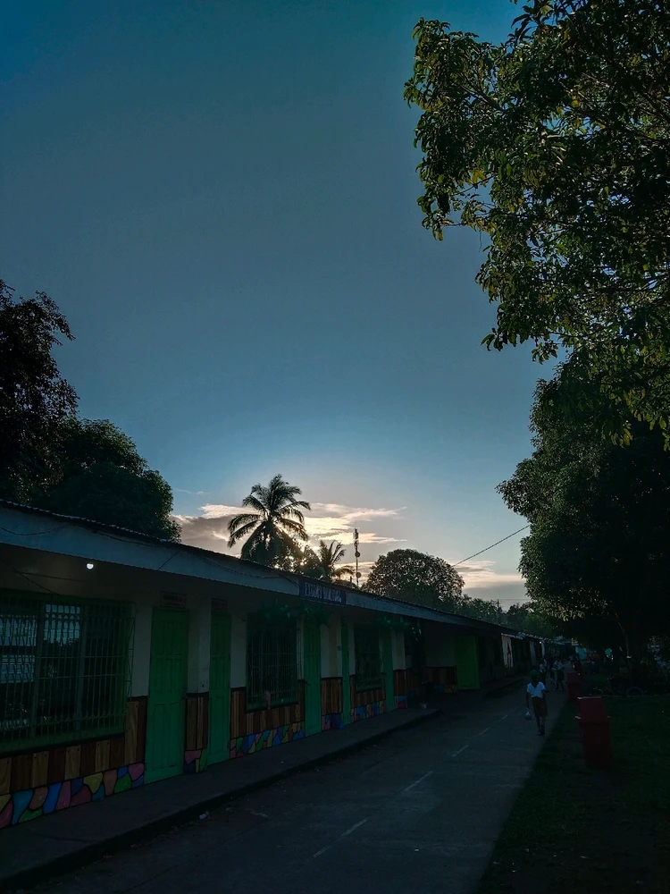 GIF uploaded by Roselyn