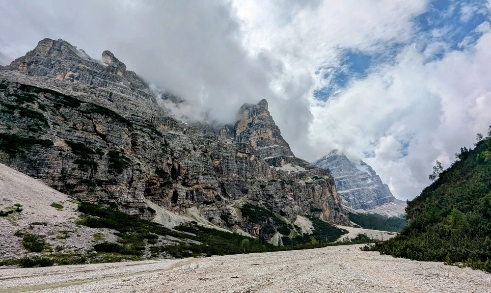 GIF uploaded by ALEX